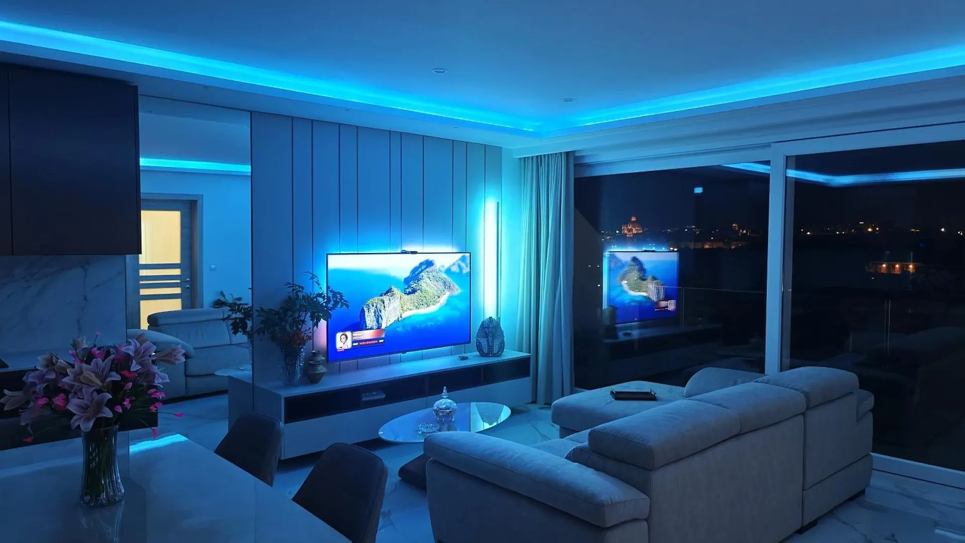 Luxury Living - Seafront Haven In Sliema - Malta Apartment Malta