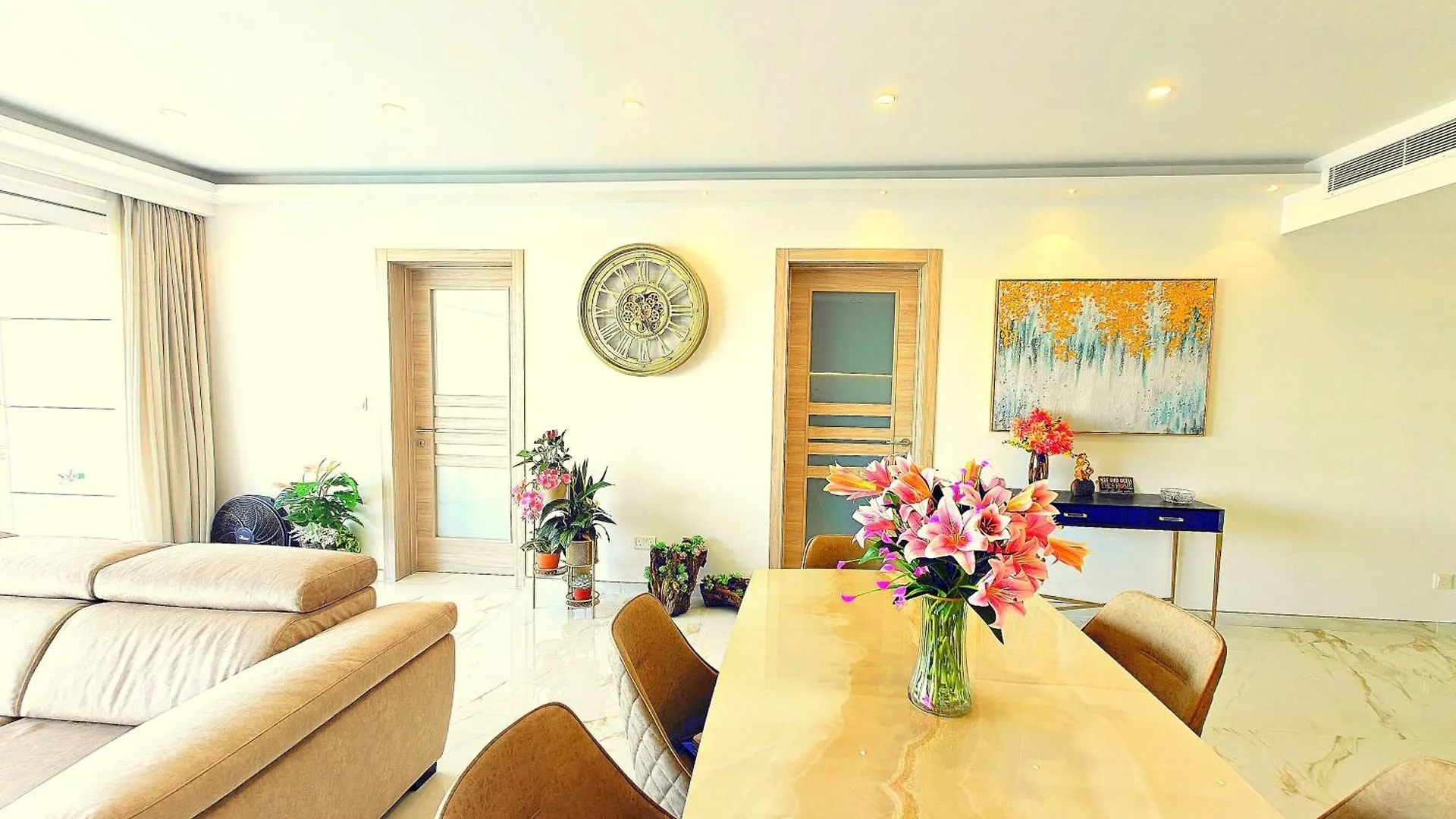 Luxury Living - Seafront Haven In Sliema - Malta Apartment