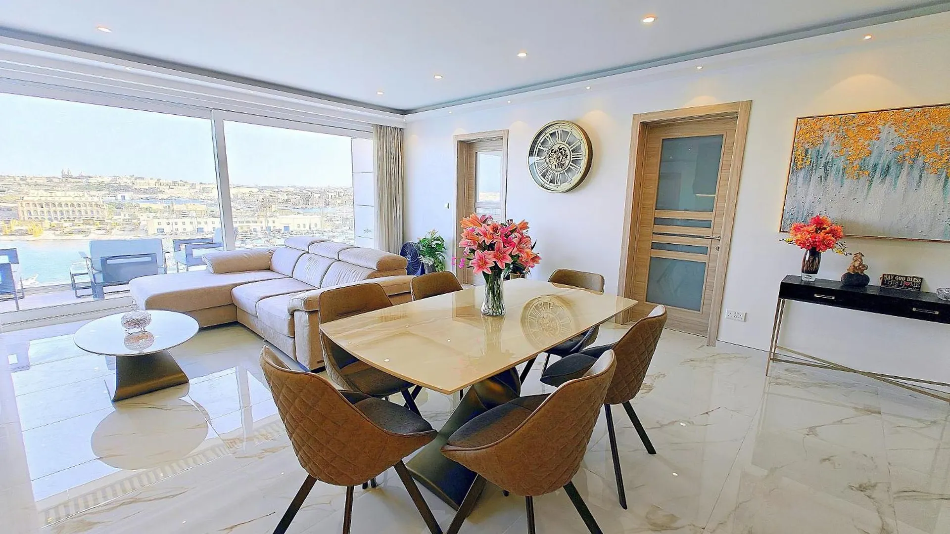 Luxury Living - Seafront Haven In Sliema - Malta Apartment